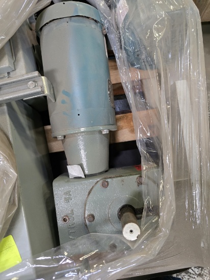Electrical disconnect boxes and motors
