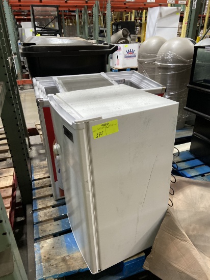 Mini Fridge & Chest Cooler