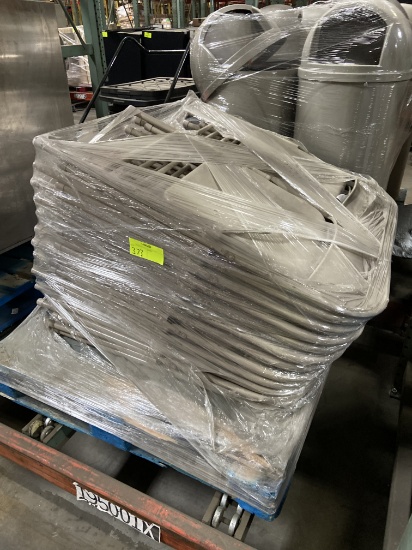 20 Folding Chairs