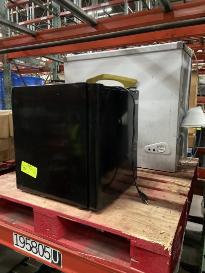 Chest Cooler & Mini Fridge