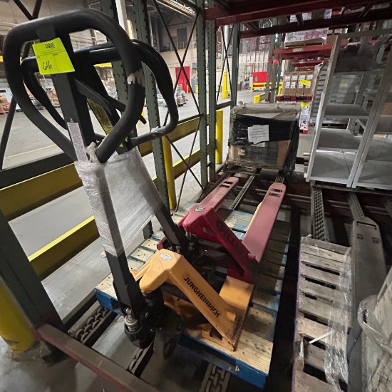 Pallet jacks - Jungheinrich and Gillis