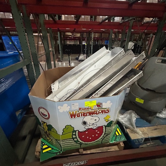 Pallet of 4ft LED lights