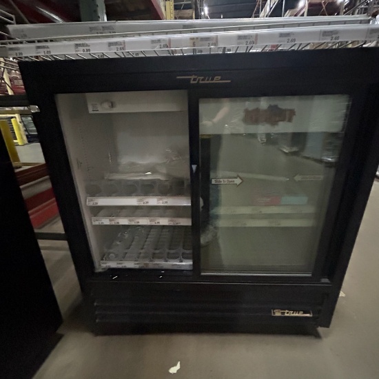 Lot of 2 True beverage cooler GDM-41C-48