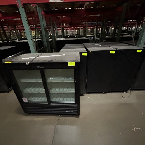 Lot of 4 True beverage cooler GDM-41C-48