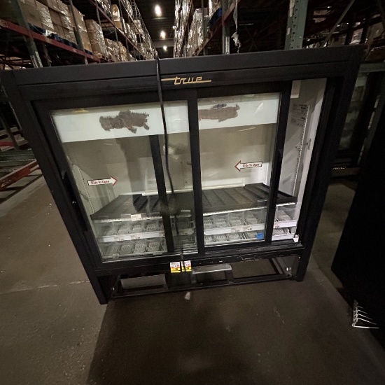 Lot of 4 chest coolers