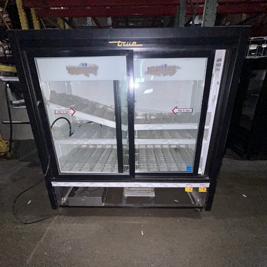 Lot of 2 True beverage cooler GDM-41C-48