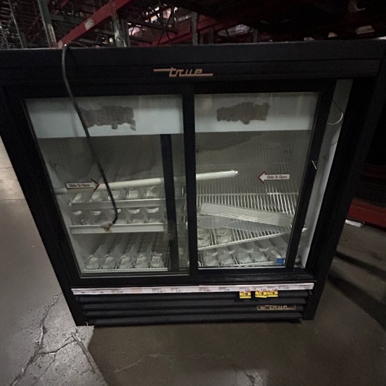 Lot of 2 True beverage cooler GDM-41C-48