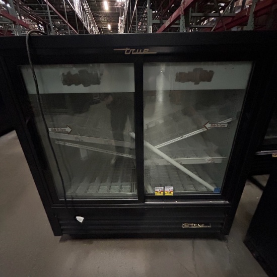 Lot of 4 True beverage cooler GDM-41C-48