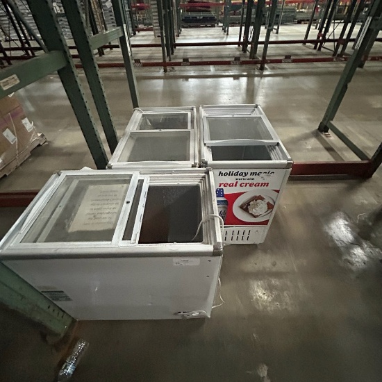 Lot of 3 chest coolers