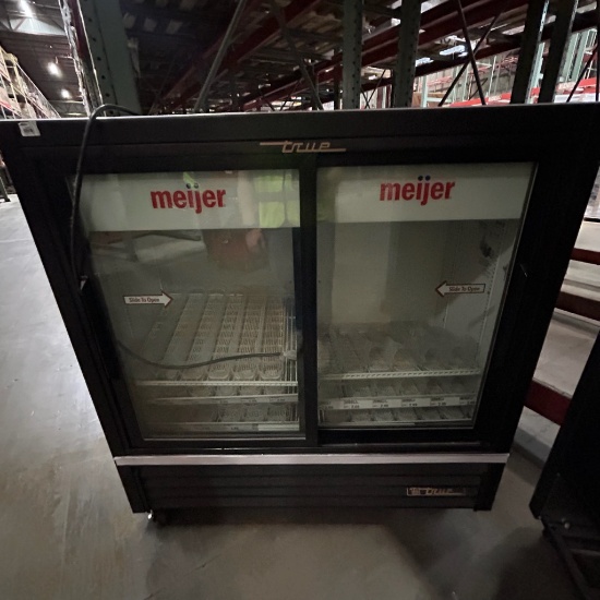 Lot of 2 True beverage cooler GDM-41C-48