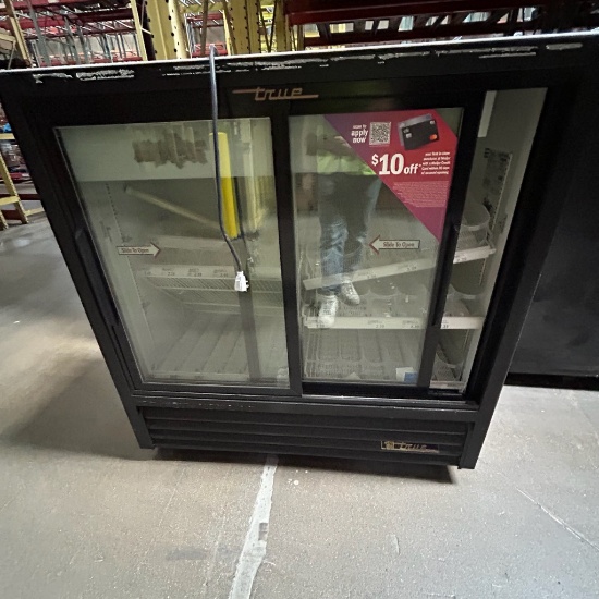 Lot of 2 True beverage cooler GDM-41C-48