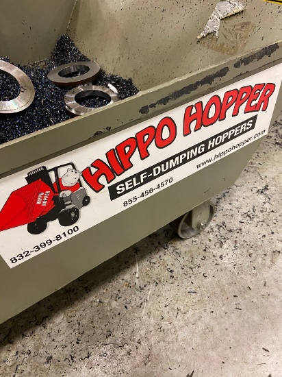 Self-Dumping Hopper