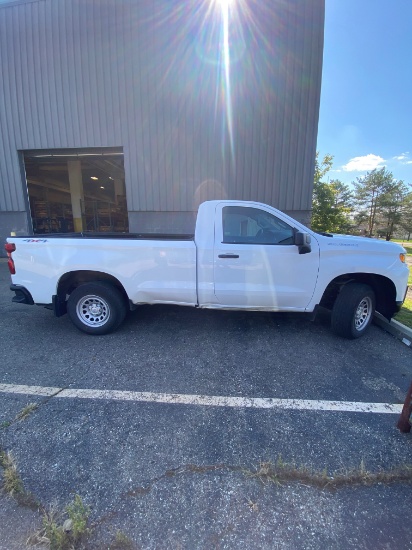 2021 White Chevy Silverado 1500 2.7L Turbo 4x4