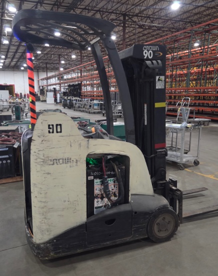 Crown Dockstocker Forklift