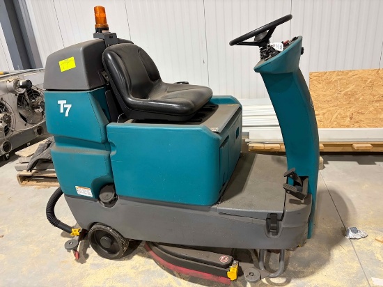 Tenant T7 Floor Scrubber