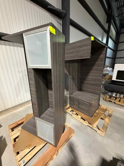 Pallets of office furniture / desk