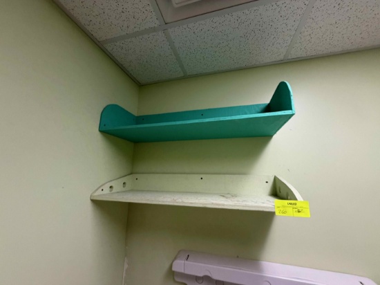Lot of 2 wood shelves