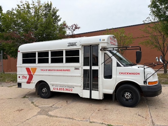 2004 GMC Savana - 14 Passenger Thomas Built Mini-Bus.