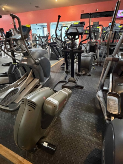 Life Fitness 9500 HR Elliptical
