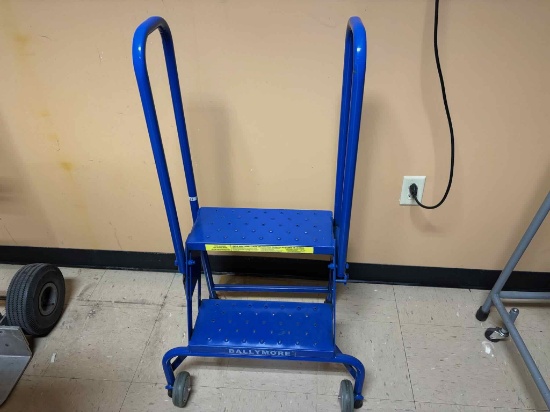 2 Step Rolling Ladder