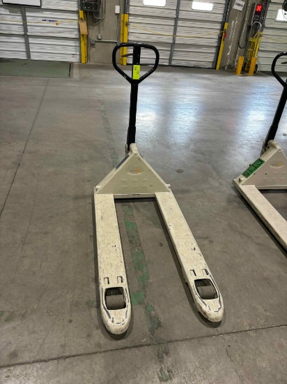 Crown Manual Pallet Jack