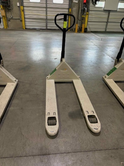 Crown Manual Pallet Jack