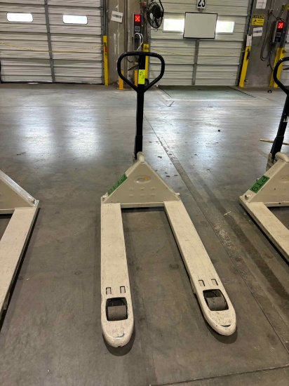 Crown Manual Pallet Jack