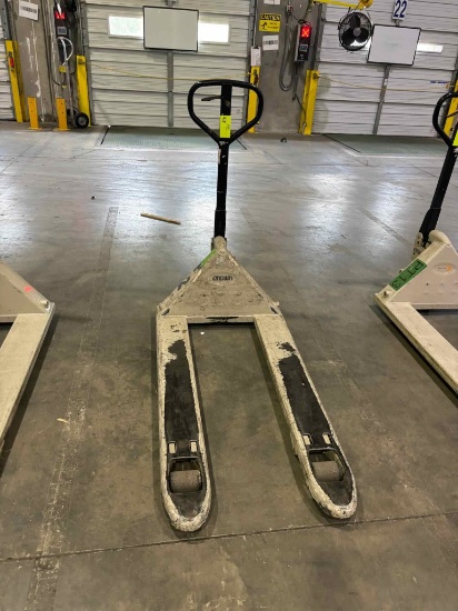 Crown Manual Pallet Jack