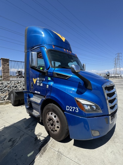 2023 Freightliner Cascadia Daycab Body Type: Chassis