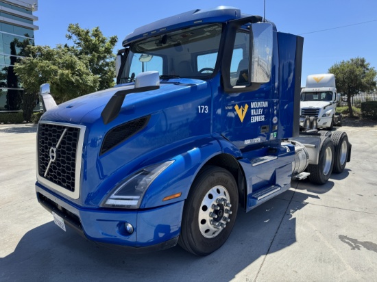 2023 VOLVO VNR Daycab Body Type: Chassis