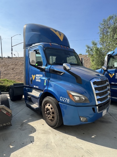 2024 Freightliner Cascadia Daycab Body Type: Chassis