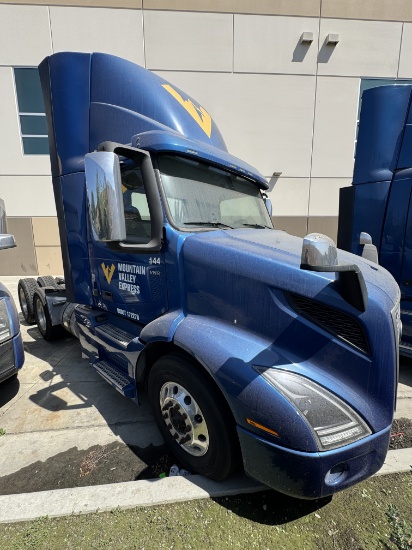 2019 VOLVO VNR Daycab Body Type: Chassis