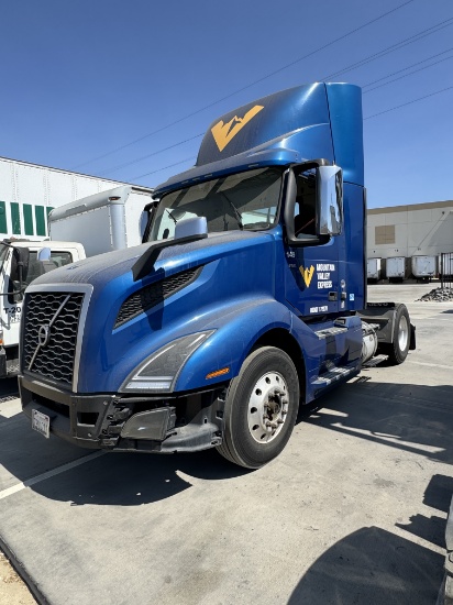 2019 Volvo VNL Daycab Body Type: Chassis