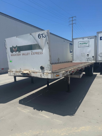 1972 Utility Flatbed Trailer (Flatbed)