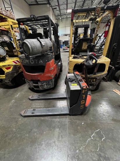 Electric Pallet Jack with Broken Pallet jacks with parts