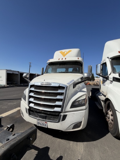 2023 Freightliner Cascadia Daycab Body Type: Chassis