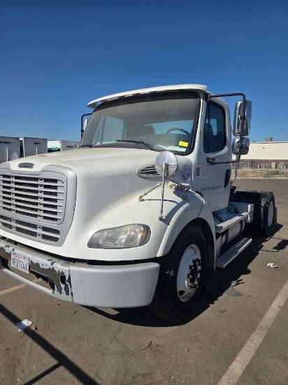 2016 Freightliner M2 112 Daycab Body Type: Chassis