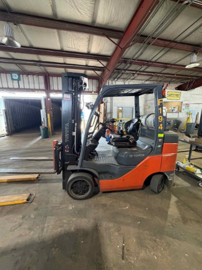 2023 Toyota 8FGCU32 Forklift (new battery)