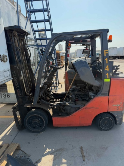 2010 Toyota 8FGCU32 Forklift (scrap / parts unit)