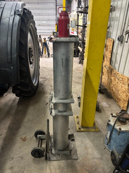 Crissur Jack Stand