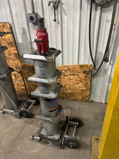 Crissur Jack Stand