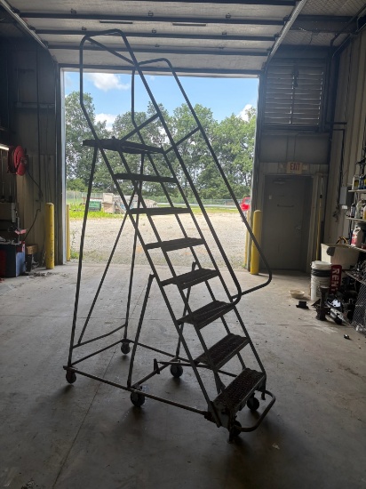 Rolling Ladder