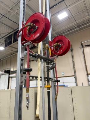 Retractable air hose reels