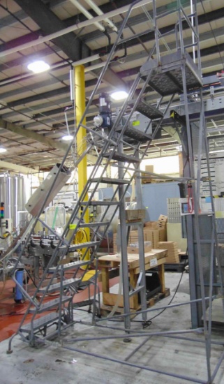 Tri-Arc Portable Platform Ladder
