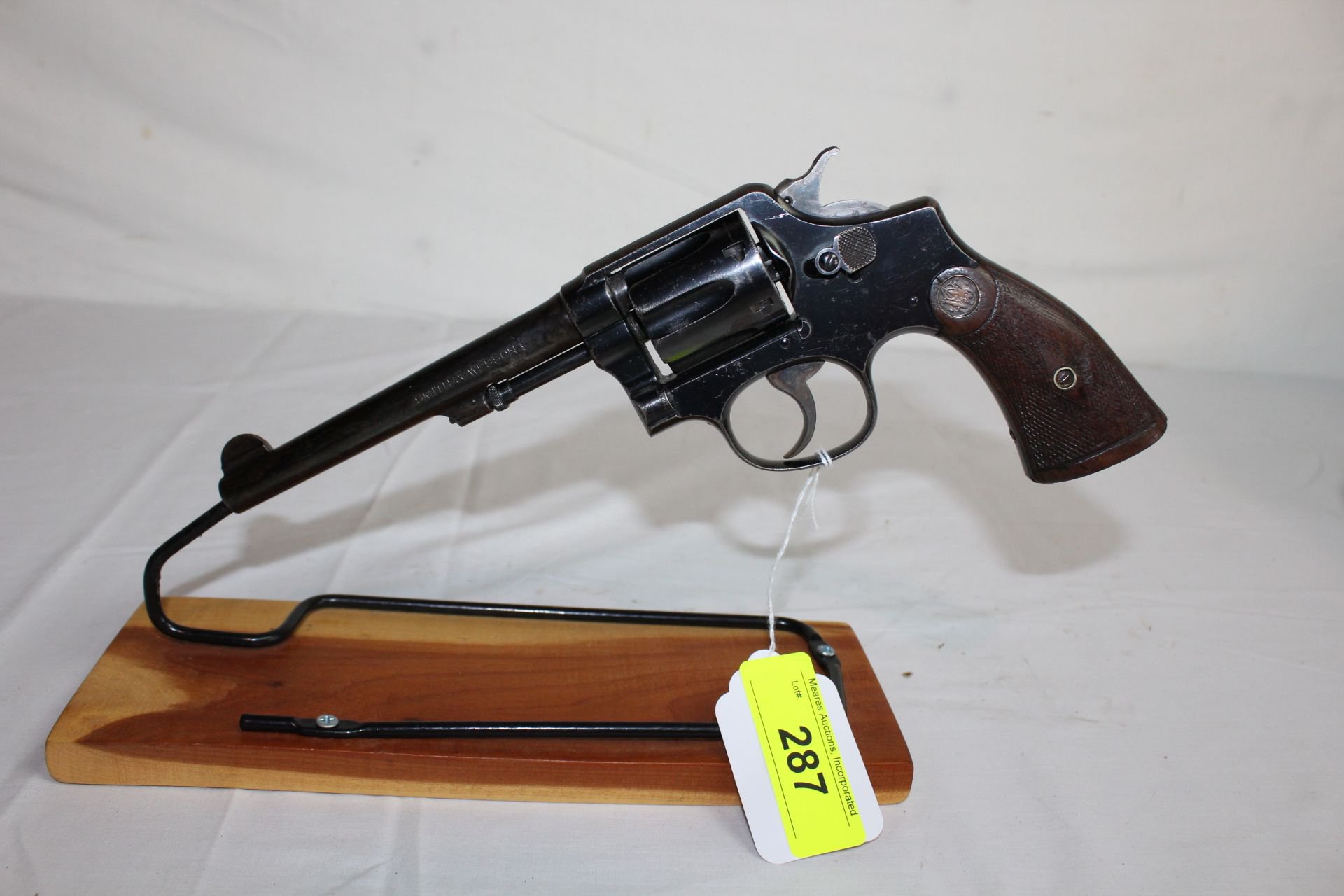 Smith & Wesson .38 S&W Special CTG 6-Shot DA | Proxibid Smith & Wesson .38 S&W Special CTG 6-Shot DA | Proxibid