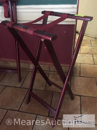 Folding tray stand