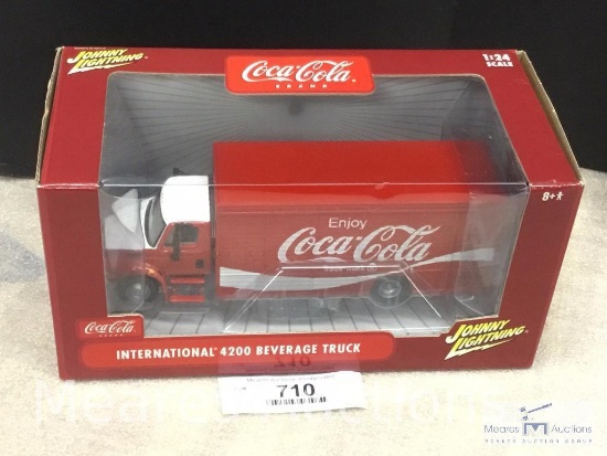 Coca-Cola International Beverage Truck-1:24 Scale
