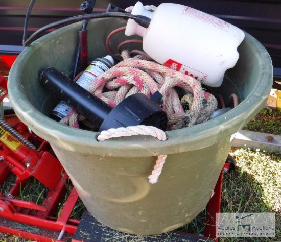 Bucket full of items - rope - extension cord - sprayer