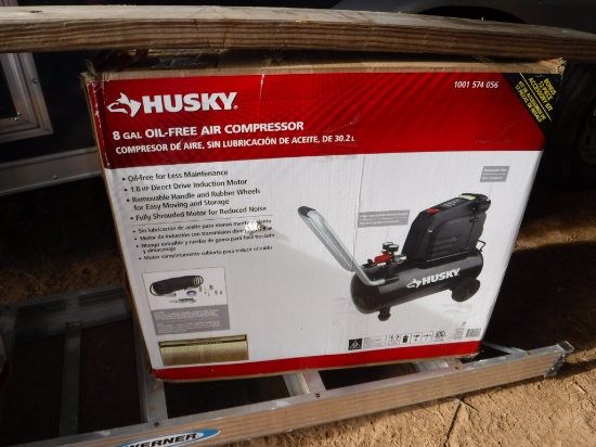NEW - Husky 8-gallon oil-free air compressor