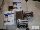 NEW - 3M particulate masks and goggles
